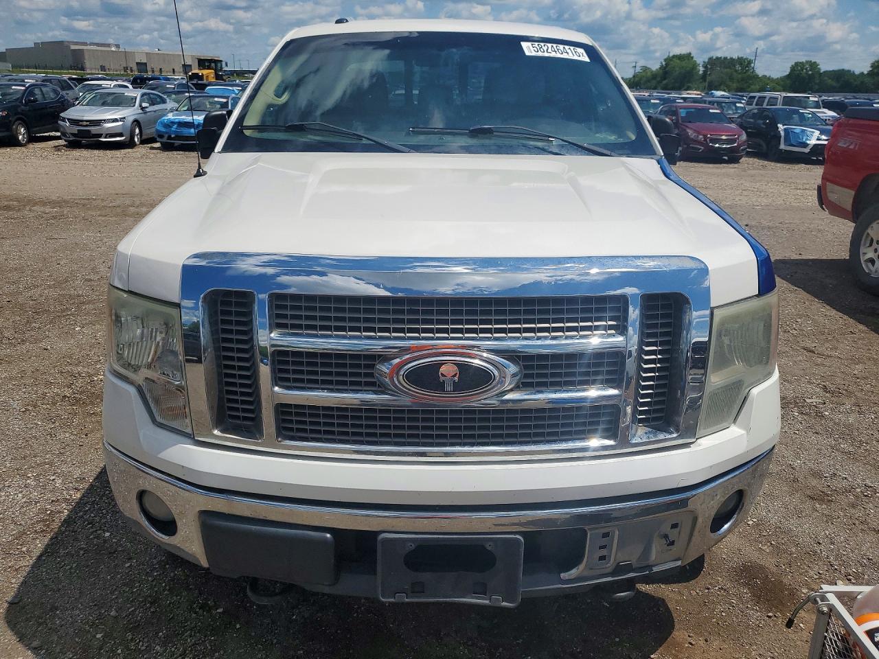 Salvage 2011 Ford F150 Lariat 5.0