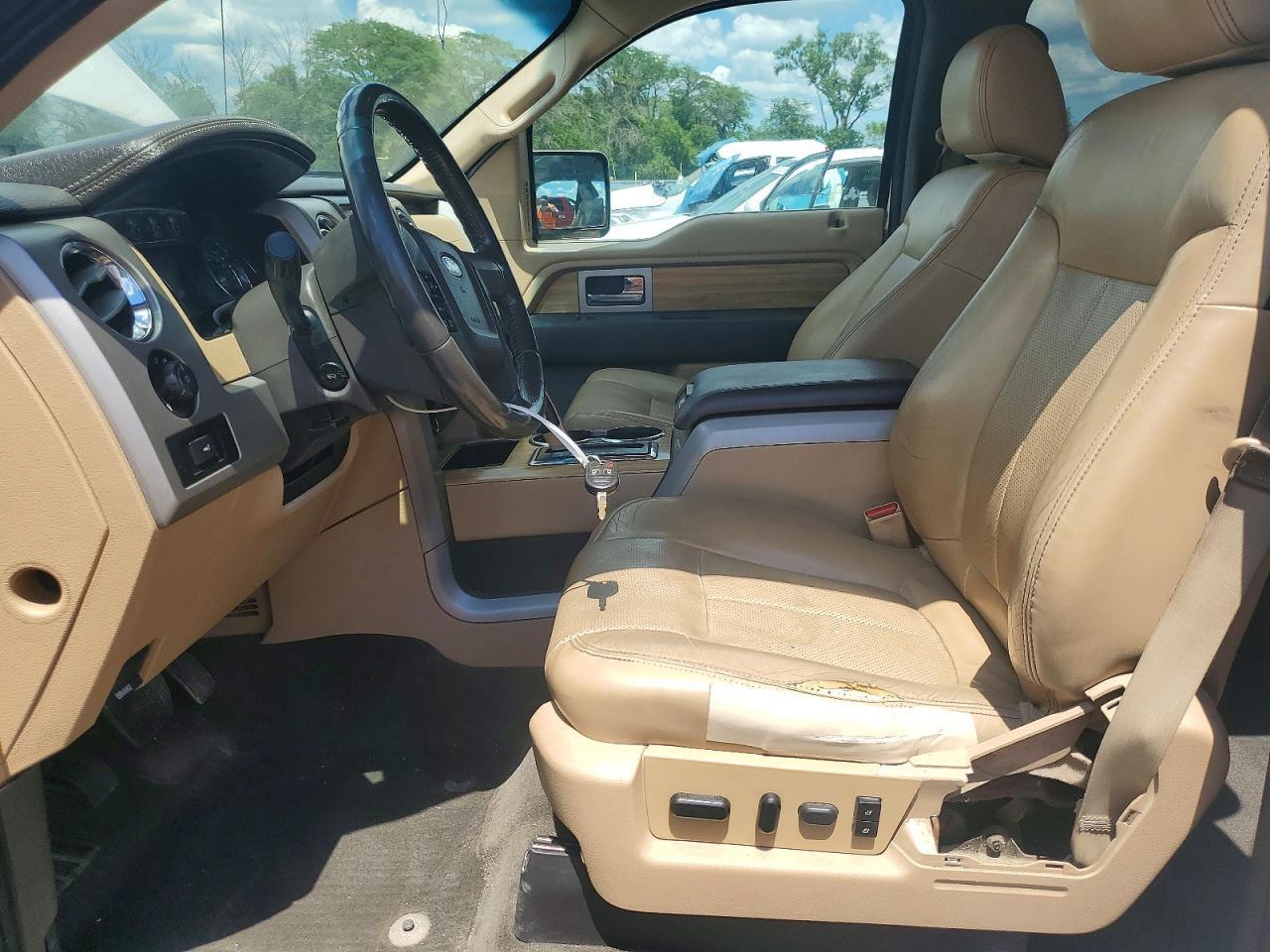 Salvage 2011 Ford F150 Lariat 5.0