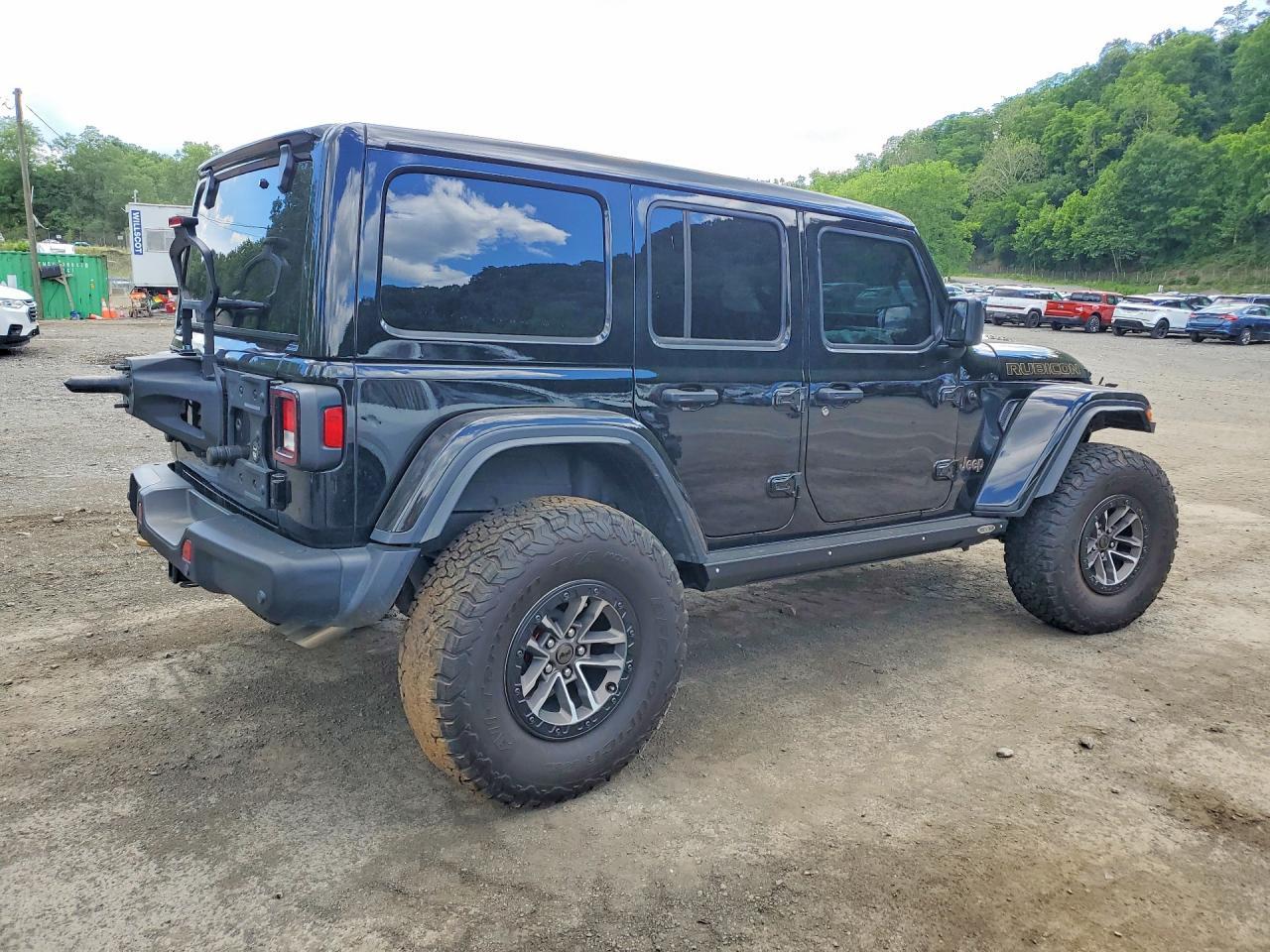 Salvage 2023 Jeep Wrangler Rubicon 392