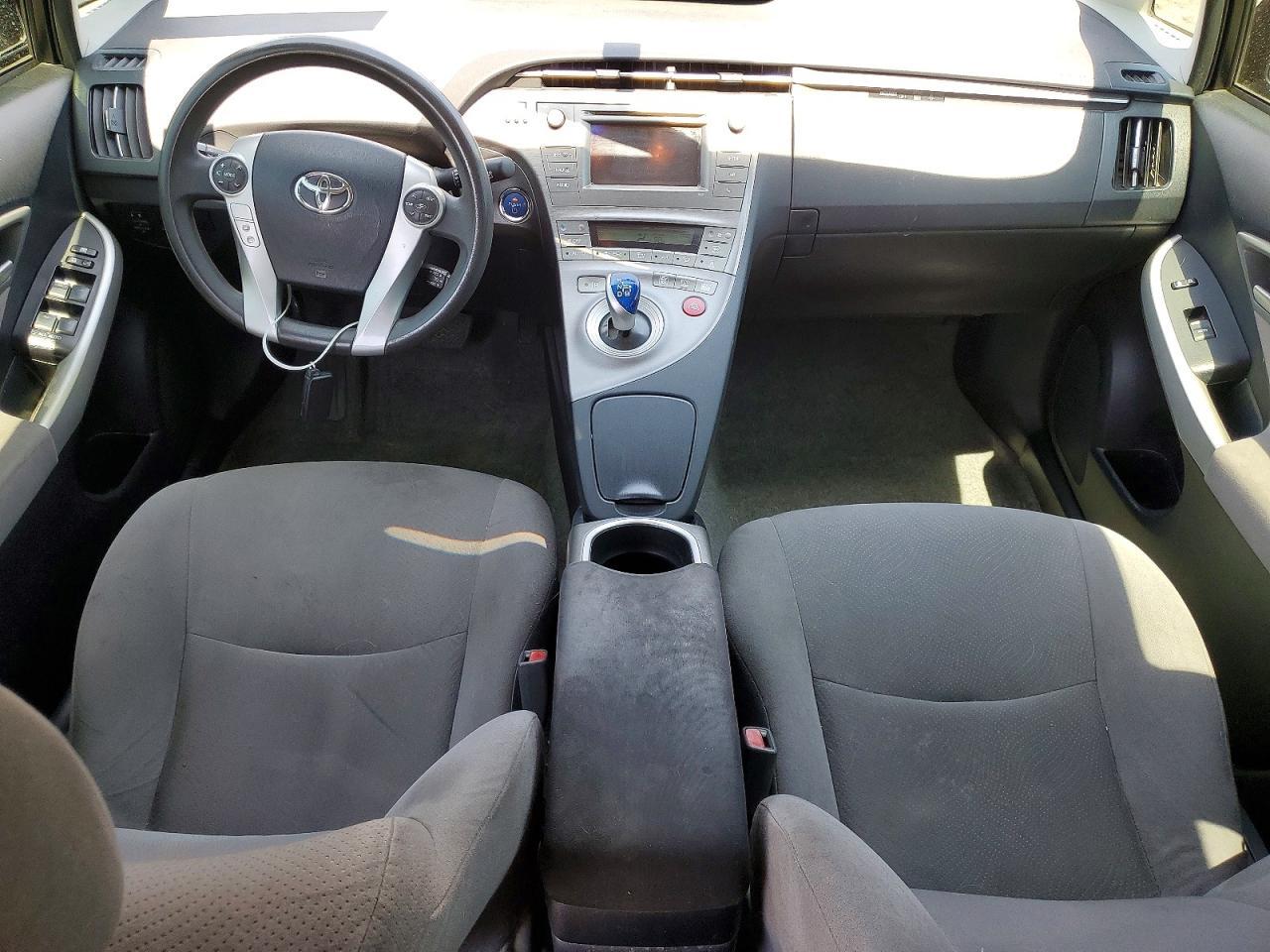 Salvage 2014 Toyota Prius Two