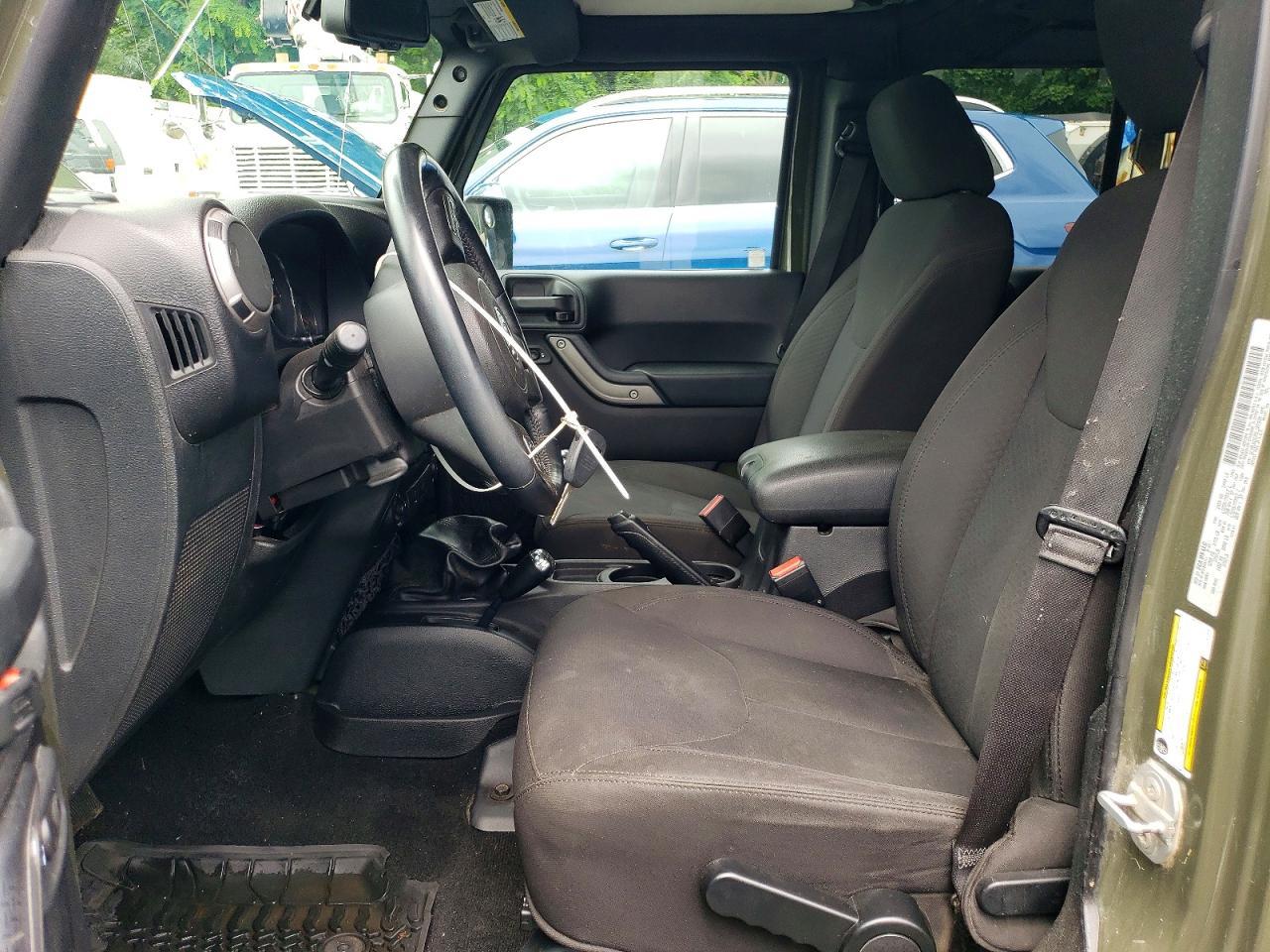 Salvage 2016 Jeep Wrangler Unlimited Sport