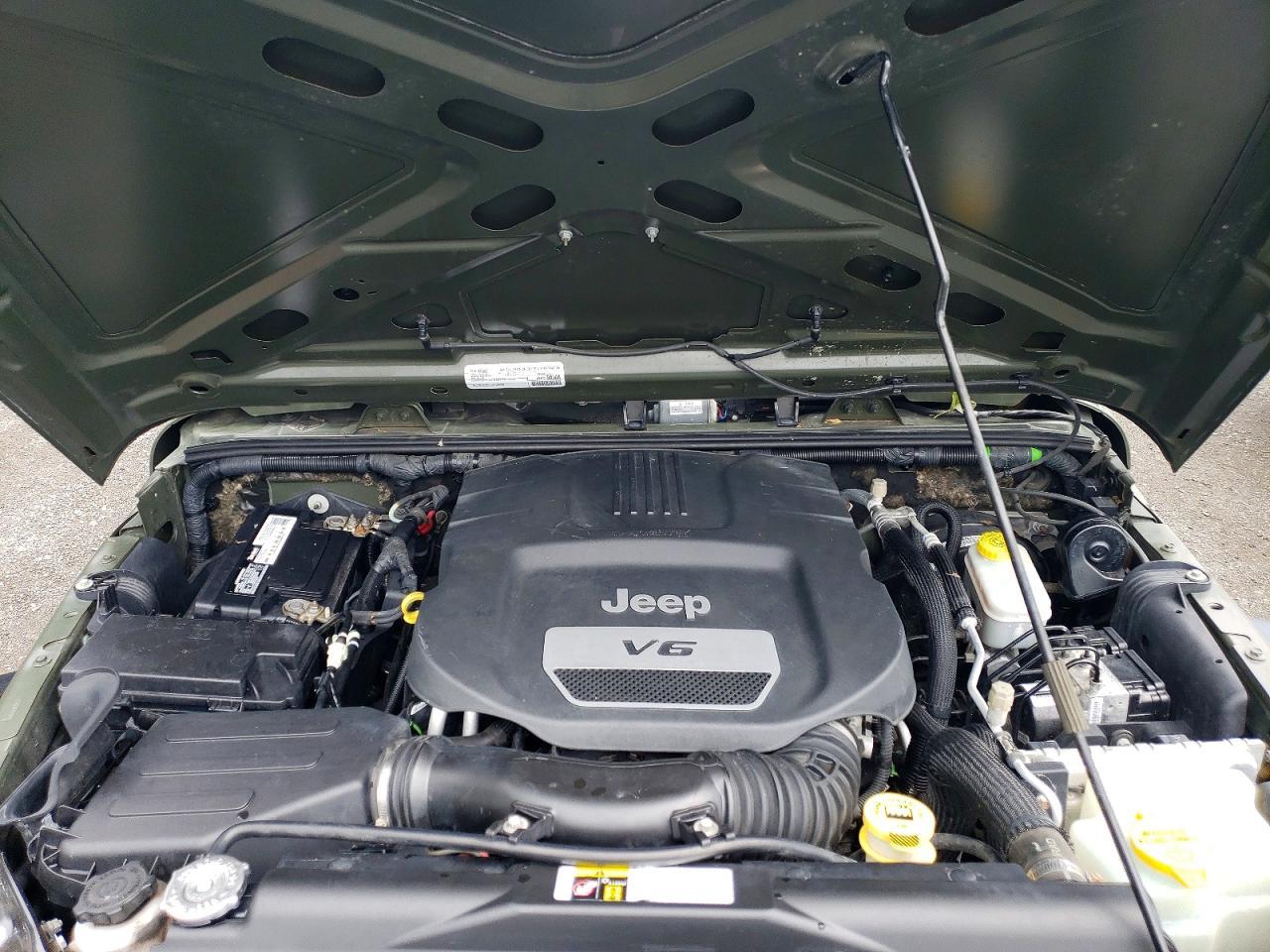 Salvage 2016 Jeep Wrangler Unlimited Sport