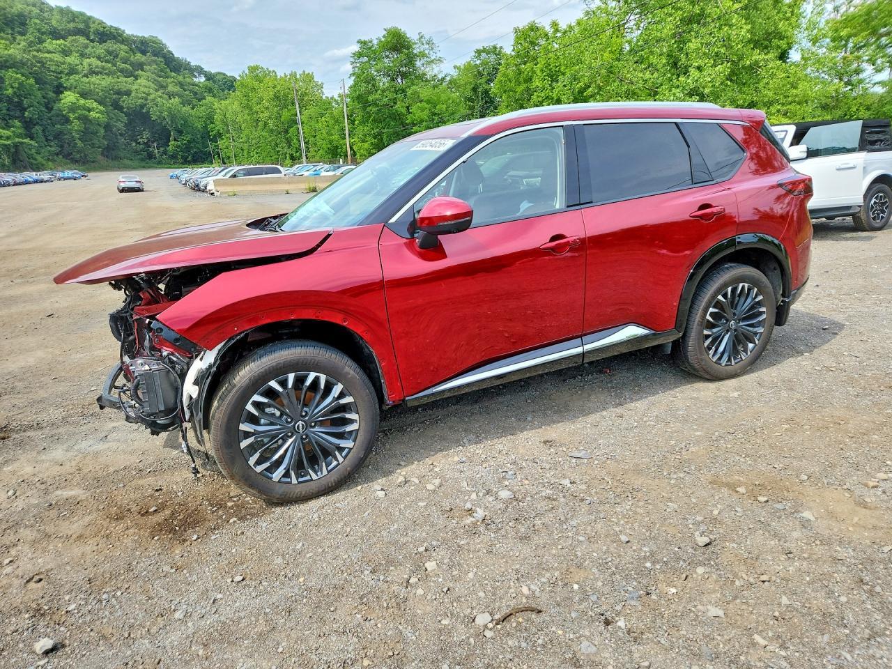 Salvage 2025 Nissan Rogue Platinum