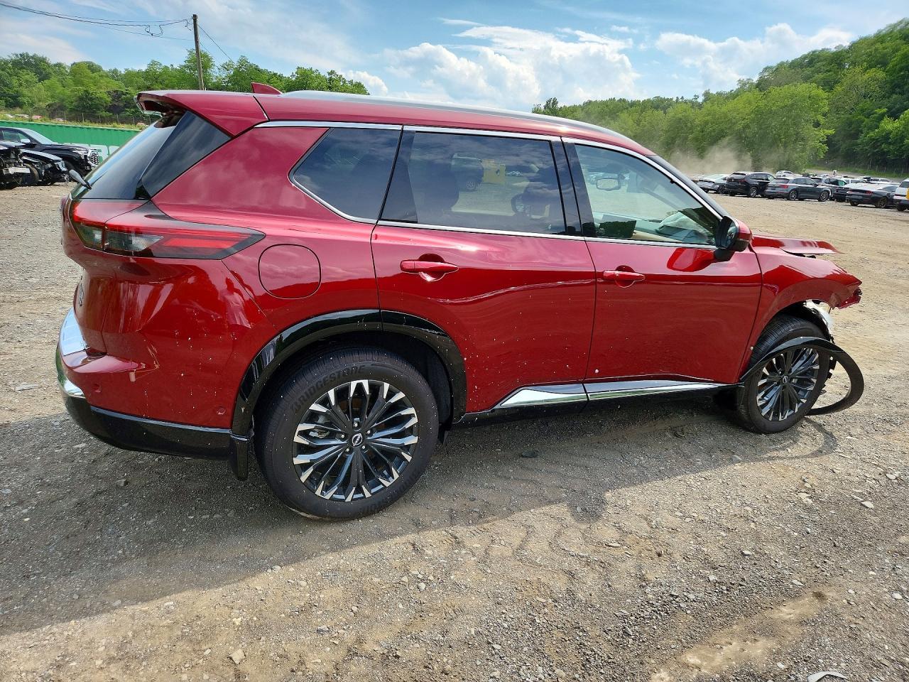 Salvage 2025 Nissan Rogue Platinum