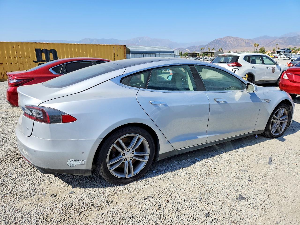 Salvage 2014 Tesla Model S 