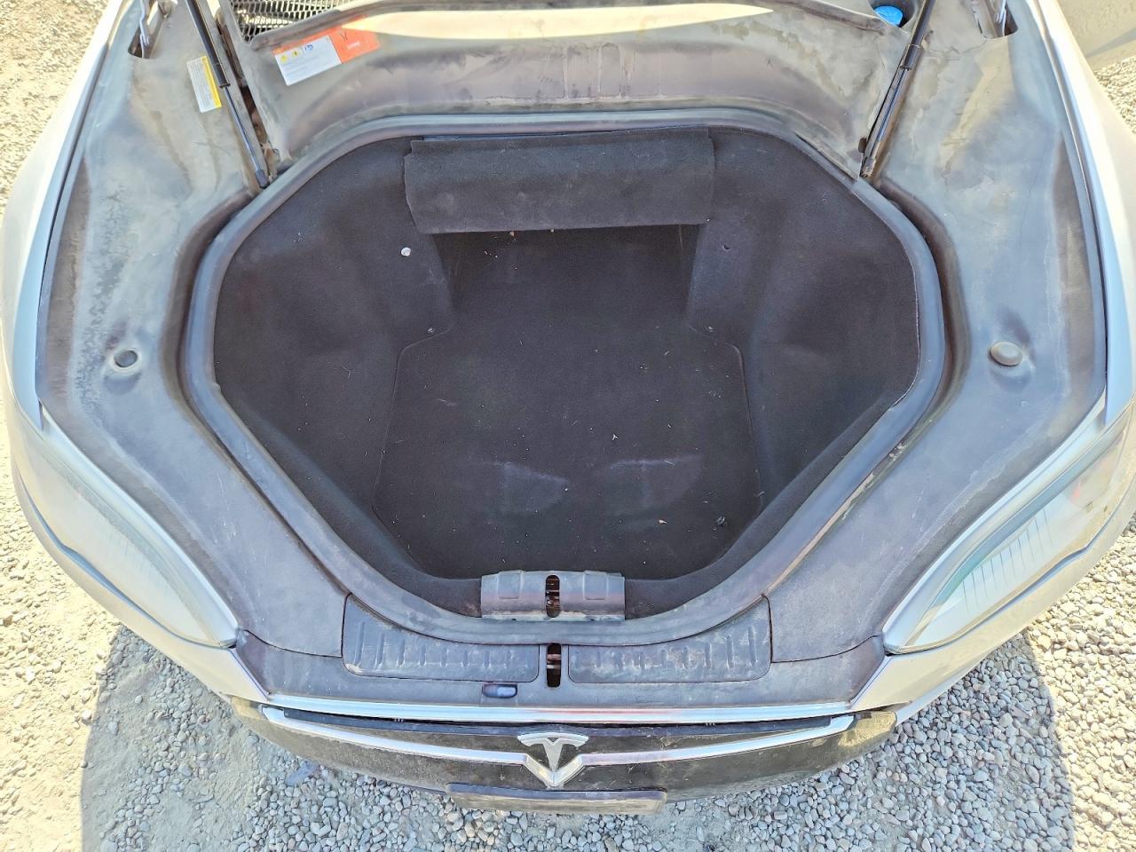 Salvage 2014 Tesla Model S 