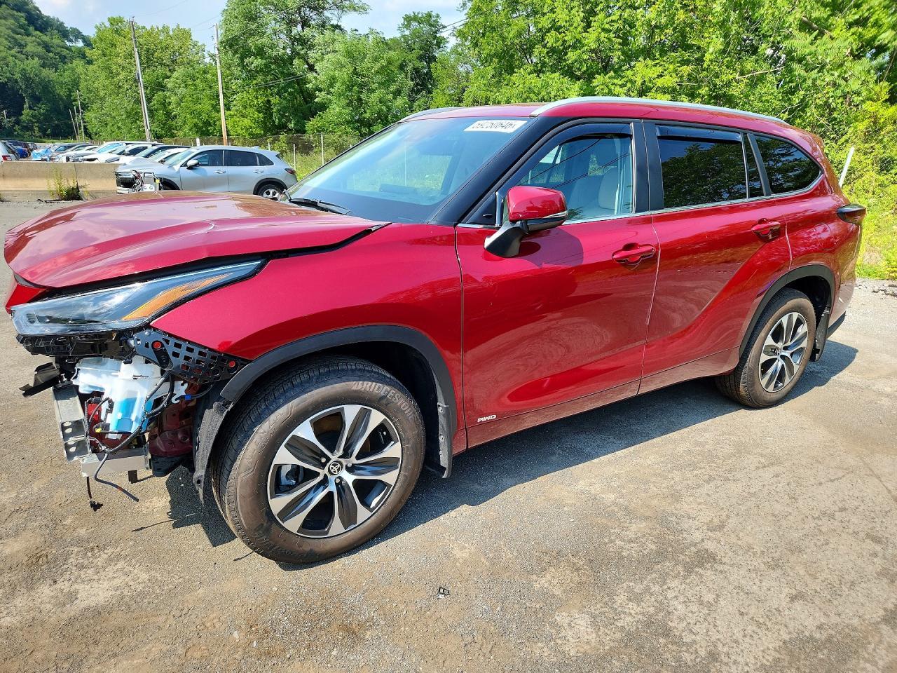 Salvage 2025 Toyota Highlander Awd Hybrid 4d 2.5l Xle
