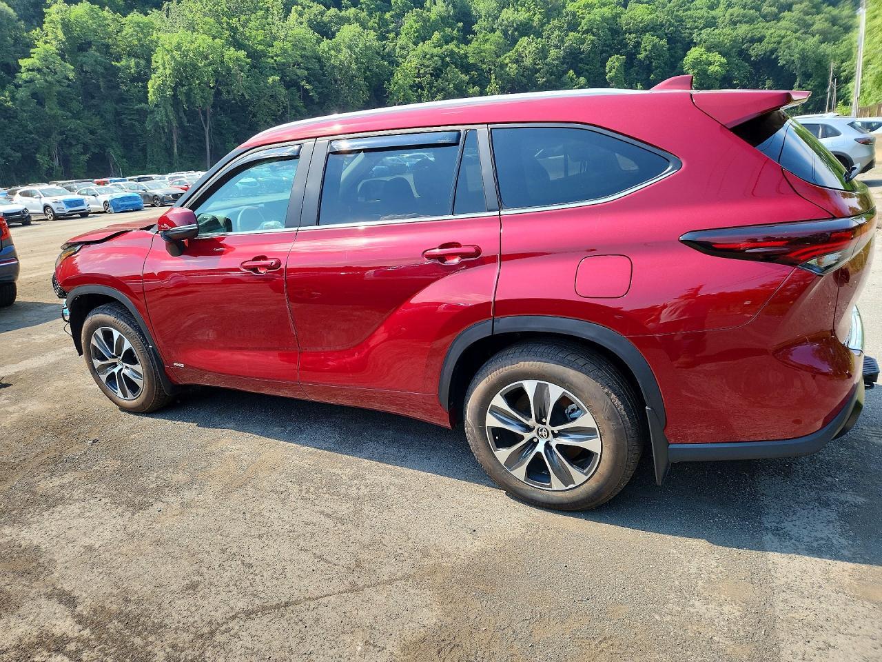 Salvage 2025 Toyota Highlander Awd Hybrid 4d 2.5l Xle