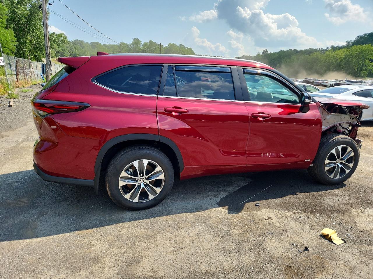 Salvage 2025 Toyota Highlander Awd Hybrid 4d 2.5l Xle