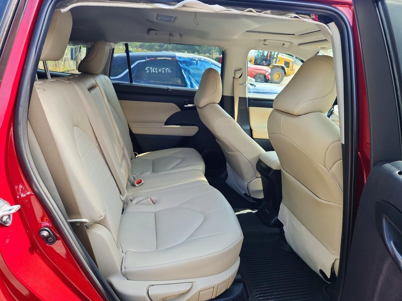 Salvage 2025 Toyota Highlander Awd Hybrid 4d 2.5l Xle
