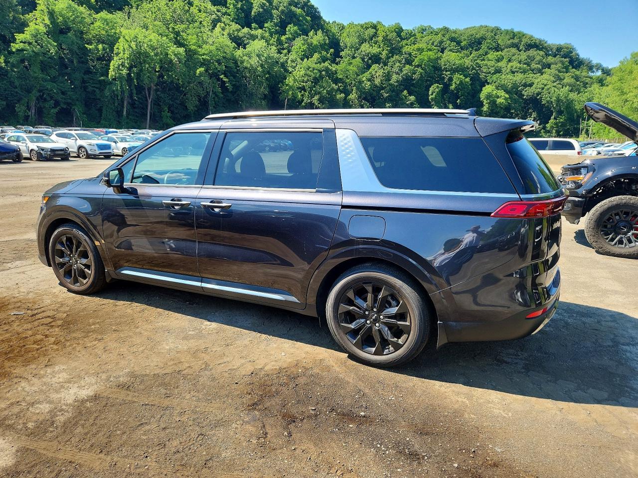 Salvage 2023 Kia Carnival Sx Prestige