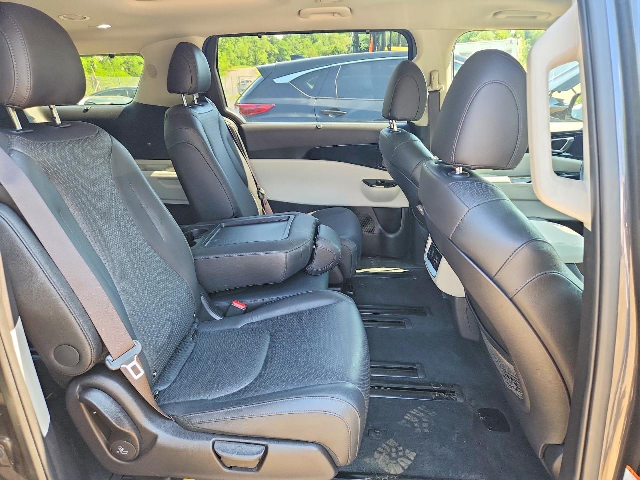 Salvage 2023 Kia Carnival Sx Prestige