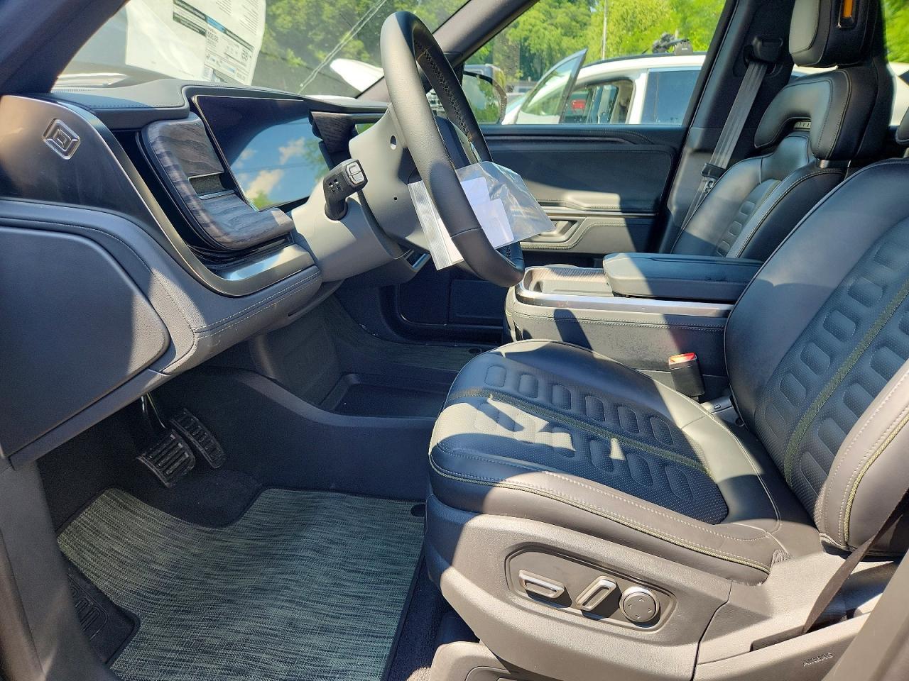 Salvage 2026 Rivian R1s Adventure