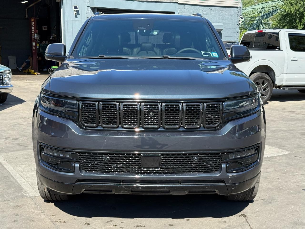 Авто з США 2022 Jeep Wagoneer Series I