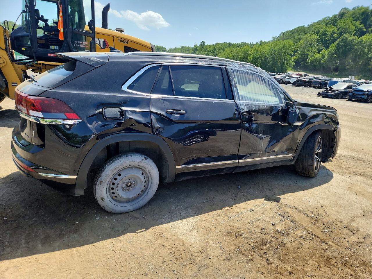 Salvage 2024 Volkswagen Atlas Cross Sport Sel Premium R-line