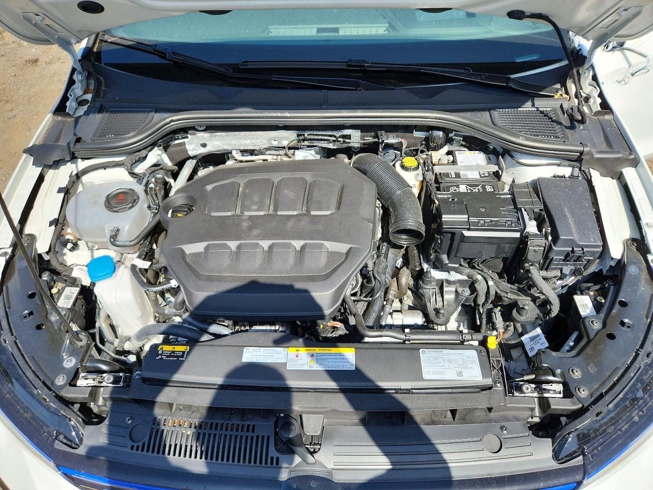 Salvage 2025 Volkswagen Golf R