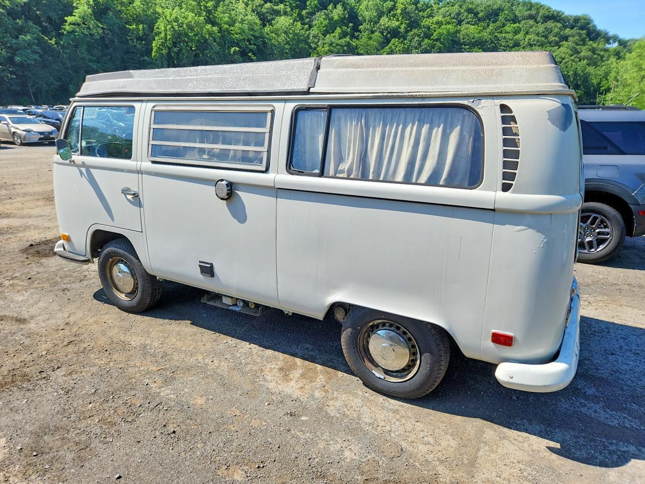 Salvage 1970 Volkswagen Transporter 