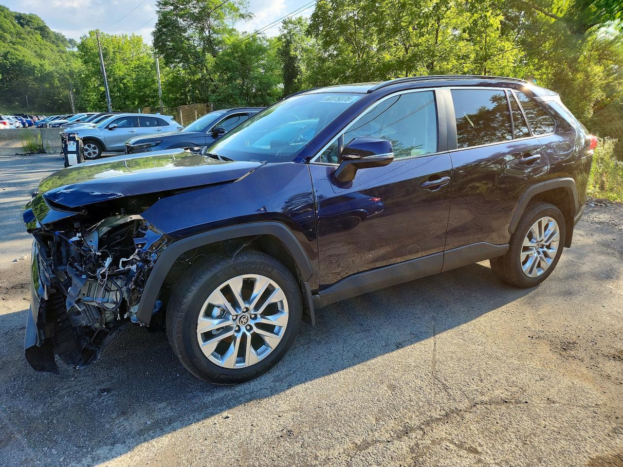 Авто з США 2025 Toyota Rav4 Xle Premium