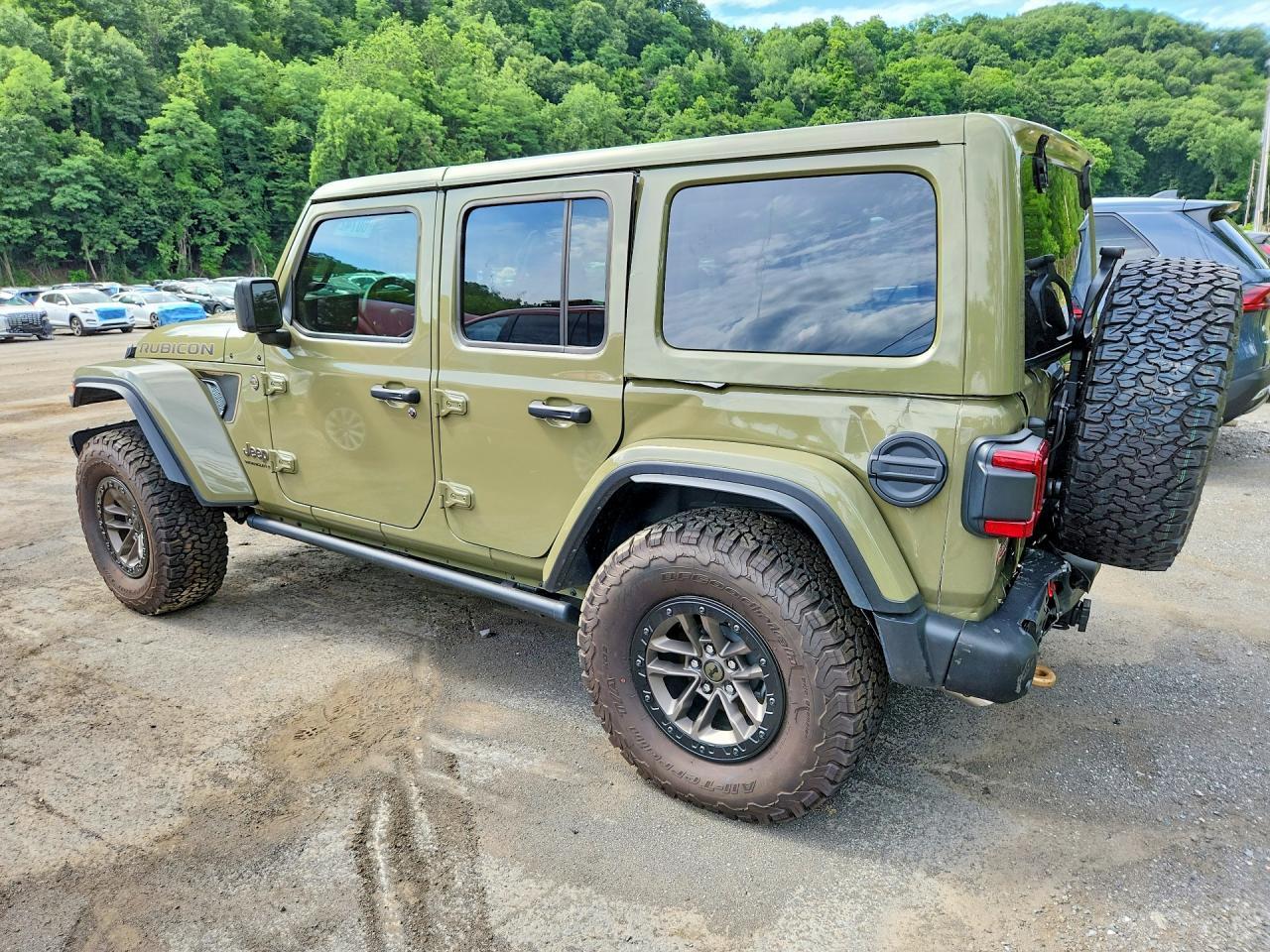 Salvage 2025 Jeep Wrangler Rubicon 392