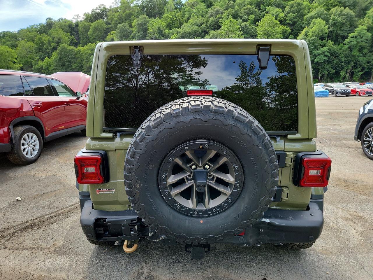 Salvage 2025 Jeep Wrangler Rubicon 392
