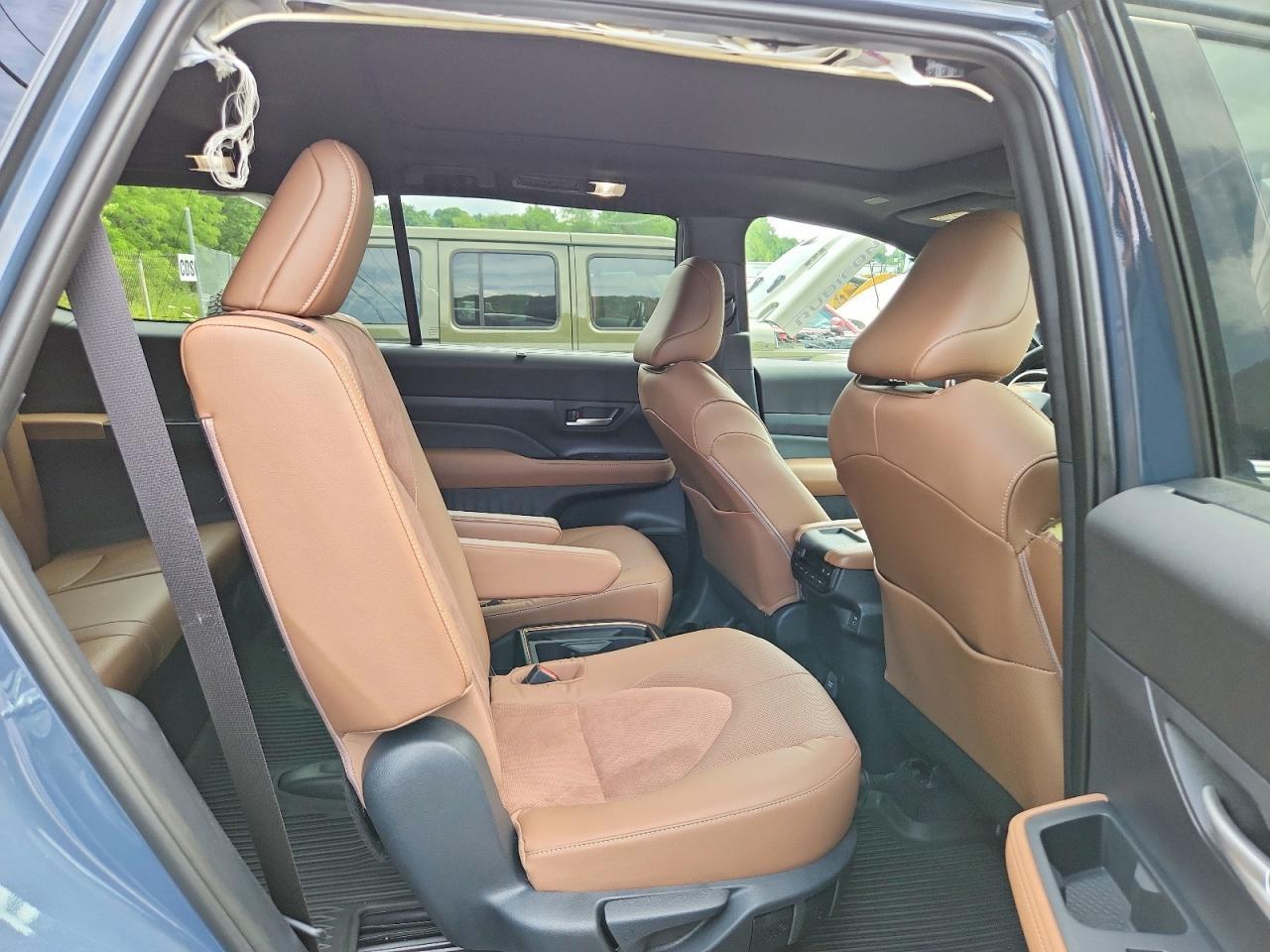 Salvage 2026 Toyota Grand Highlander Hybrid Max Platinum