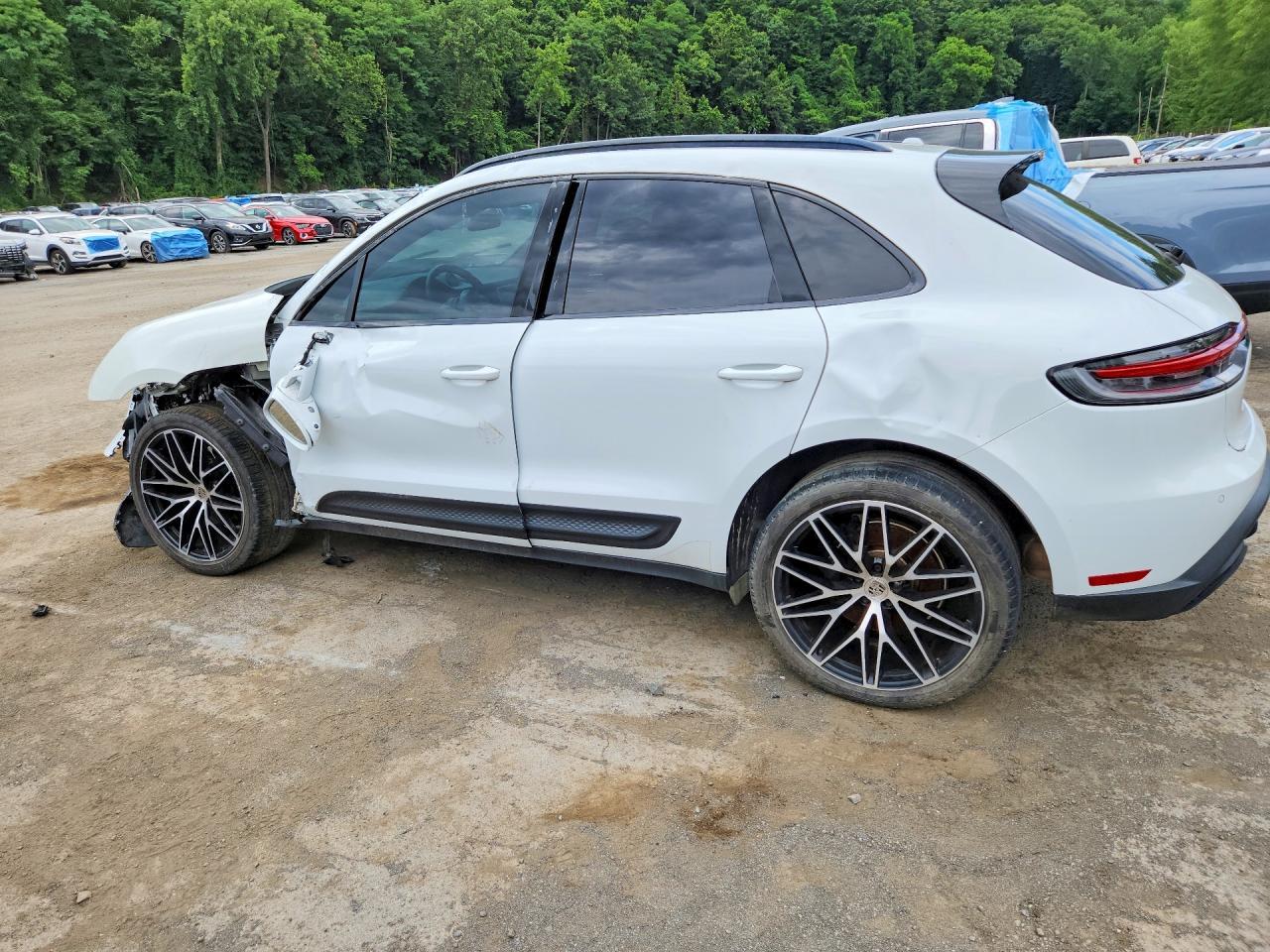 Salvage 2022 Porsche Macan 