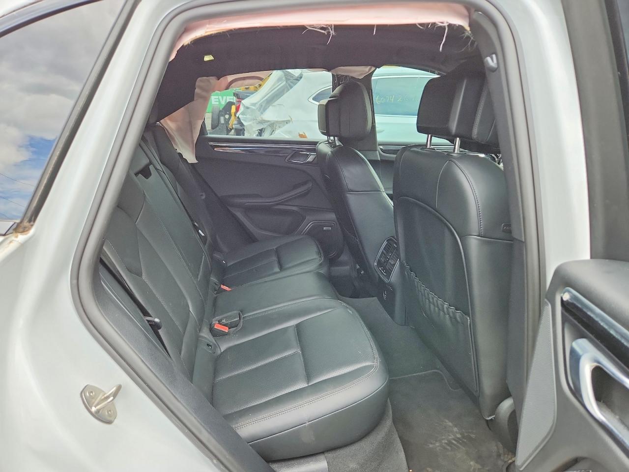 Salvage 2022 Porsche Macan 