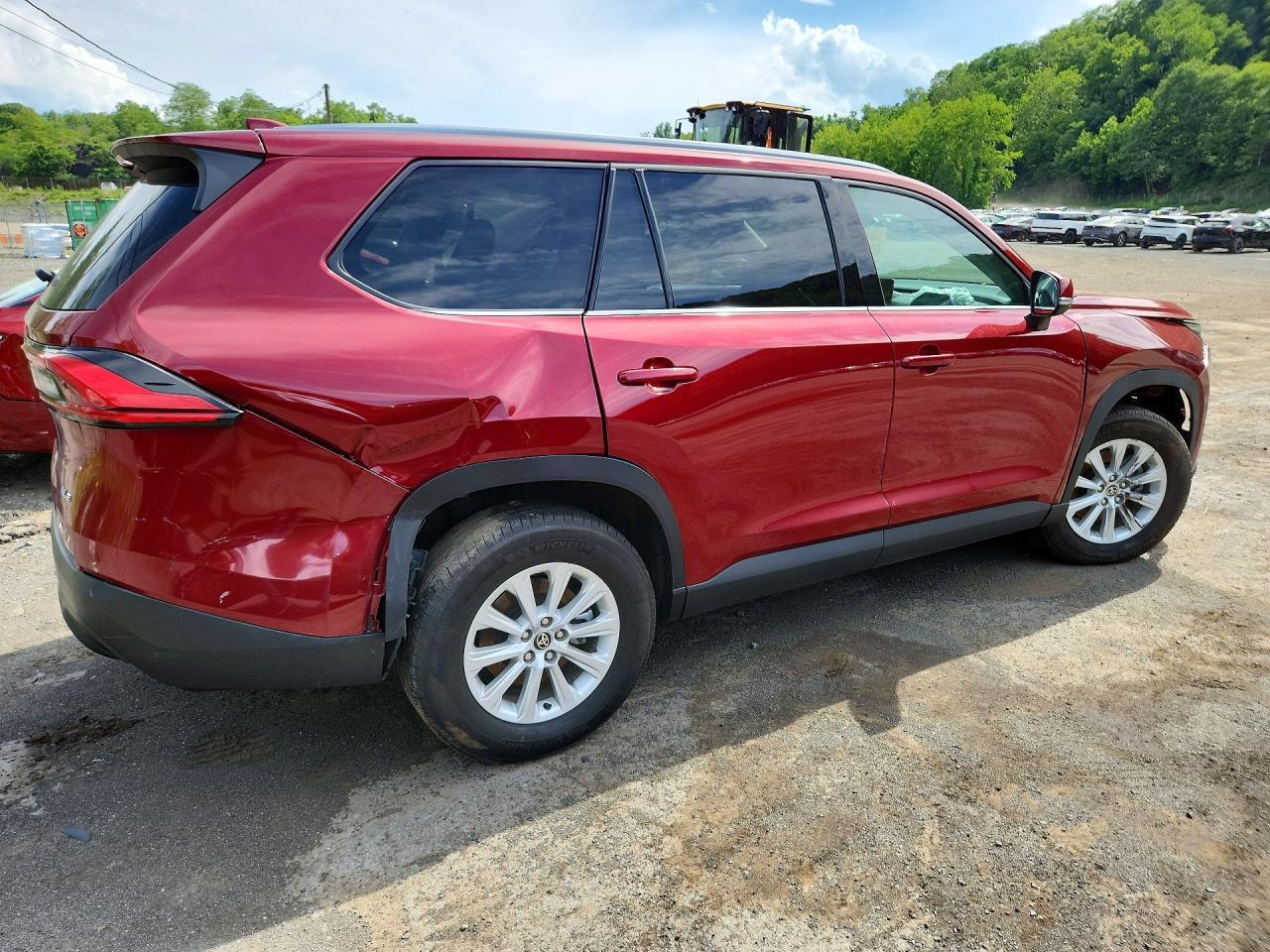 Salvage 2024 Toyota Grand Highlander Xle