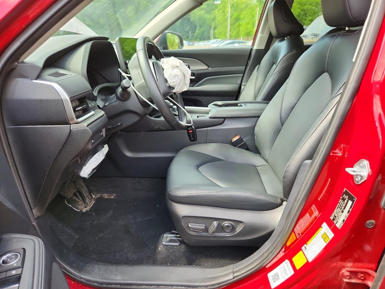 Salvage 2024 Toyota Grand Highlander Xle