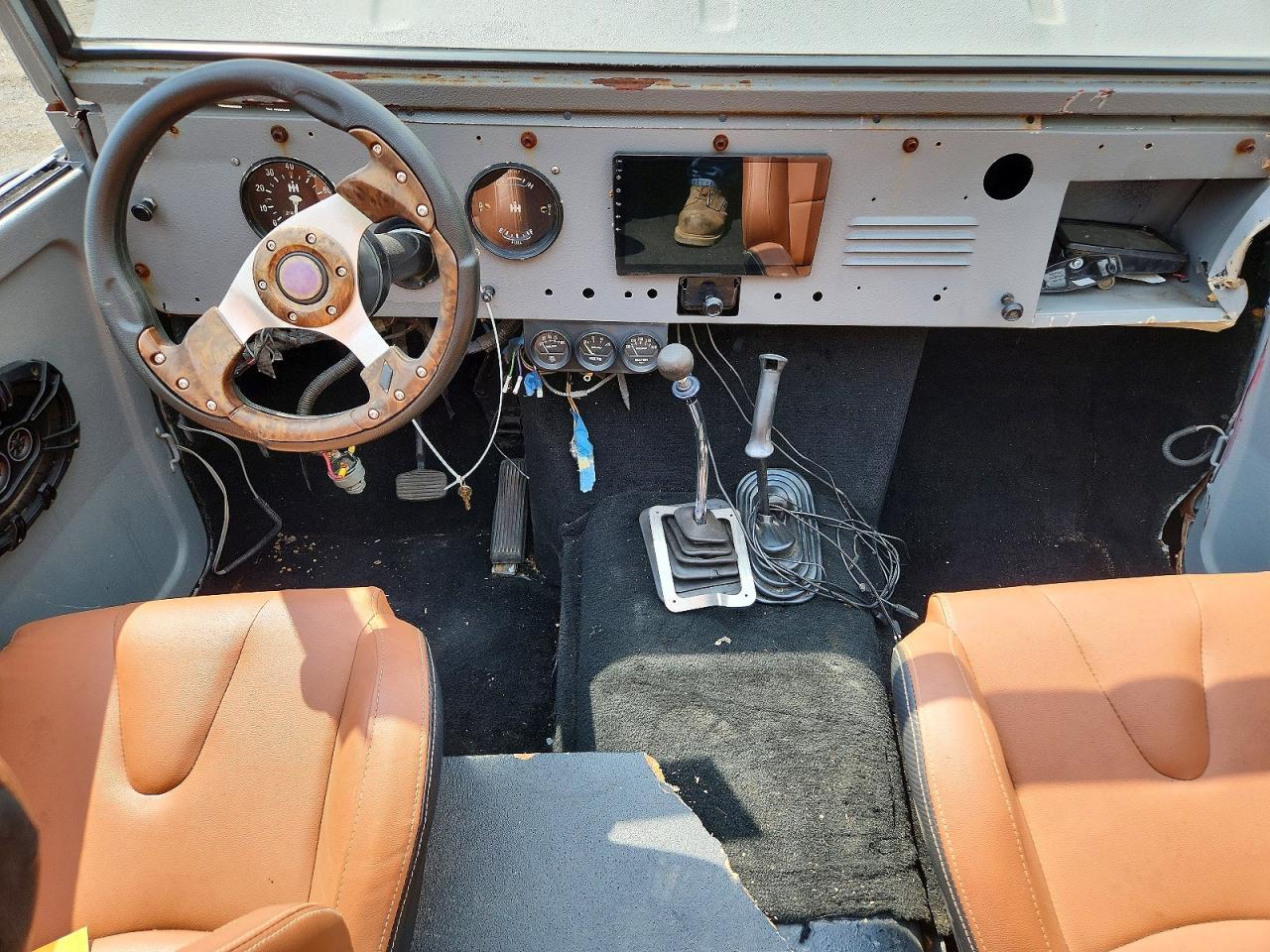 Salvage 1962 International Scout 