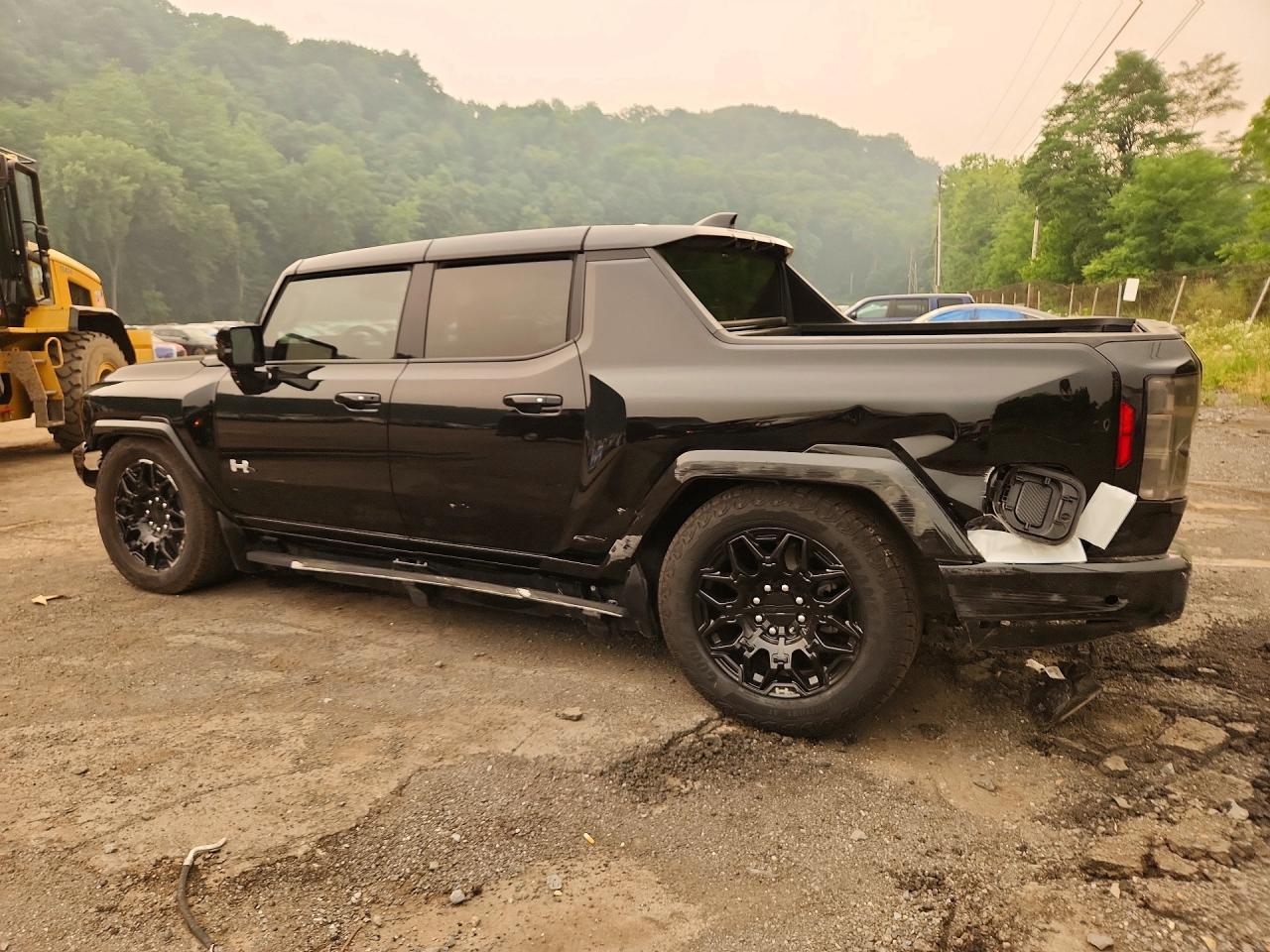 Salvage 2025 Gmc Hummer 