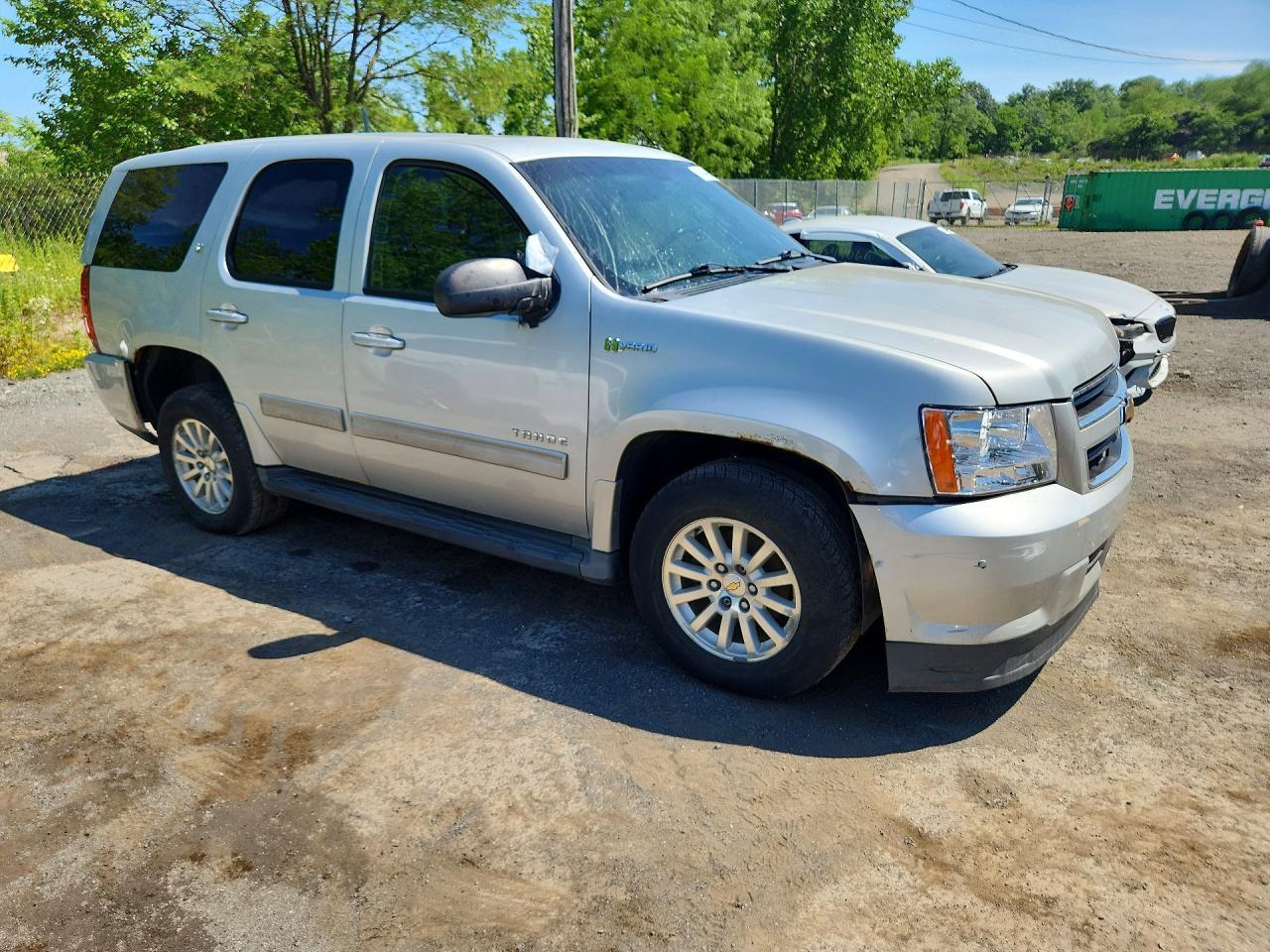Salvage 2011 Chevrolet Tahoe Hybrid