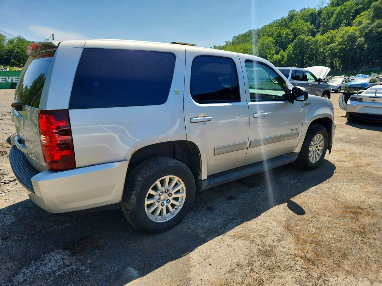 Salvage 2011 Chevrolet Tahoe Hybrid