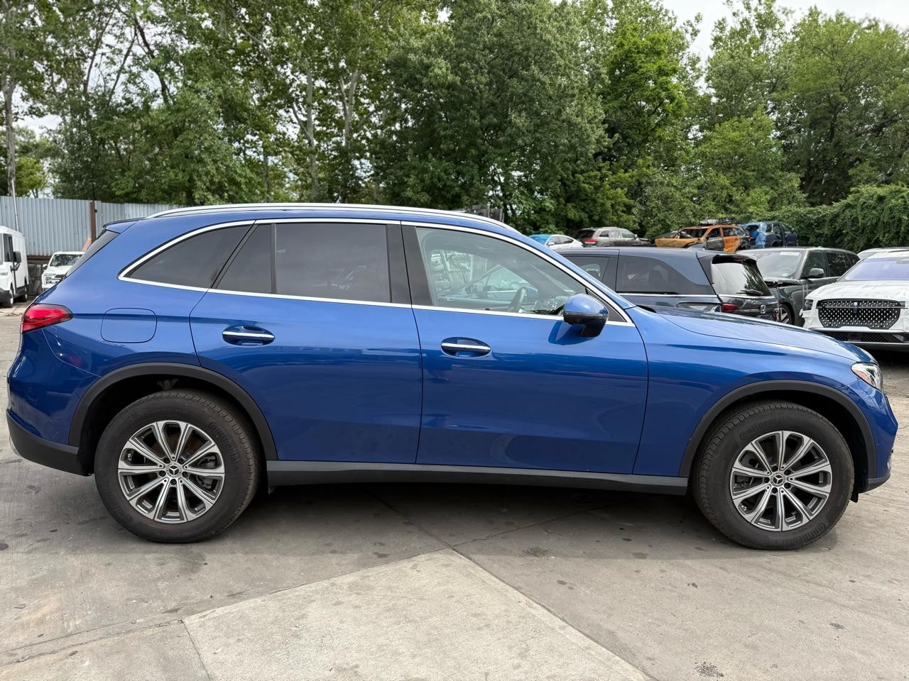 Salvage 2025 Mercedes-benz Glc 300 4matic