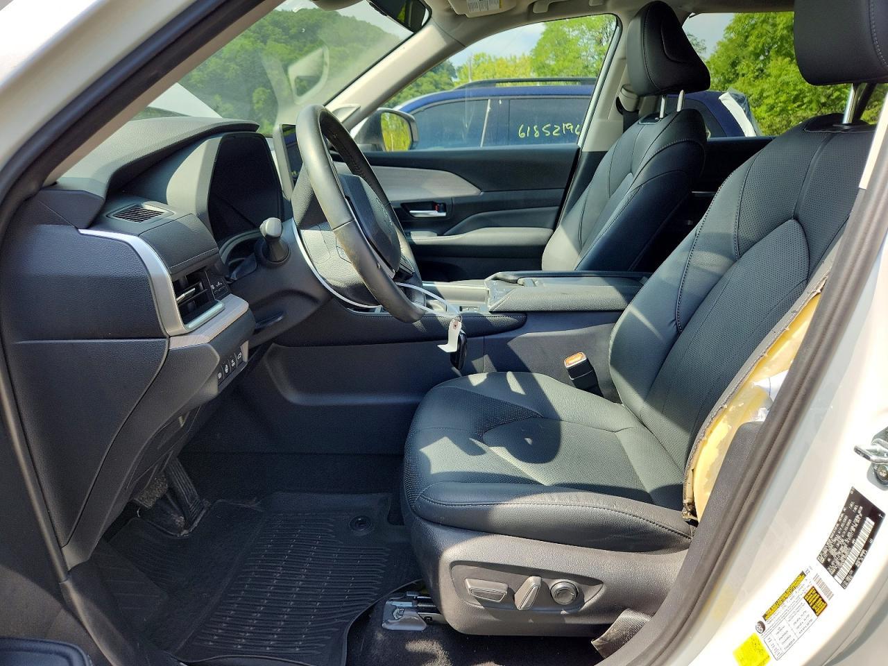 Salvage 2024 Toyota Grand Highlander Hybrid Limited