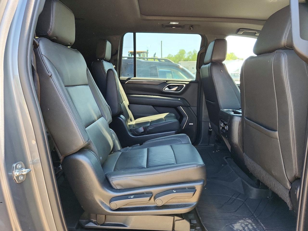 Salvage 2022 Chevrolet Suburban 