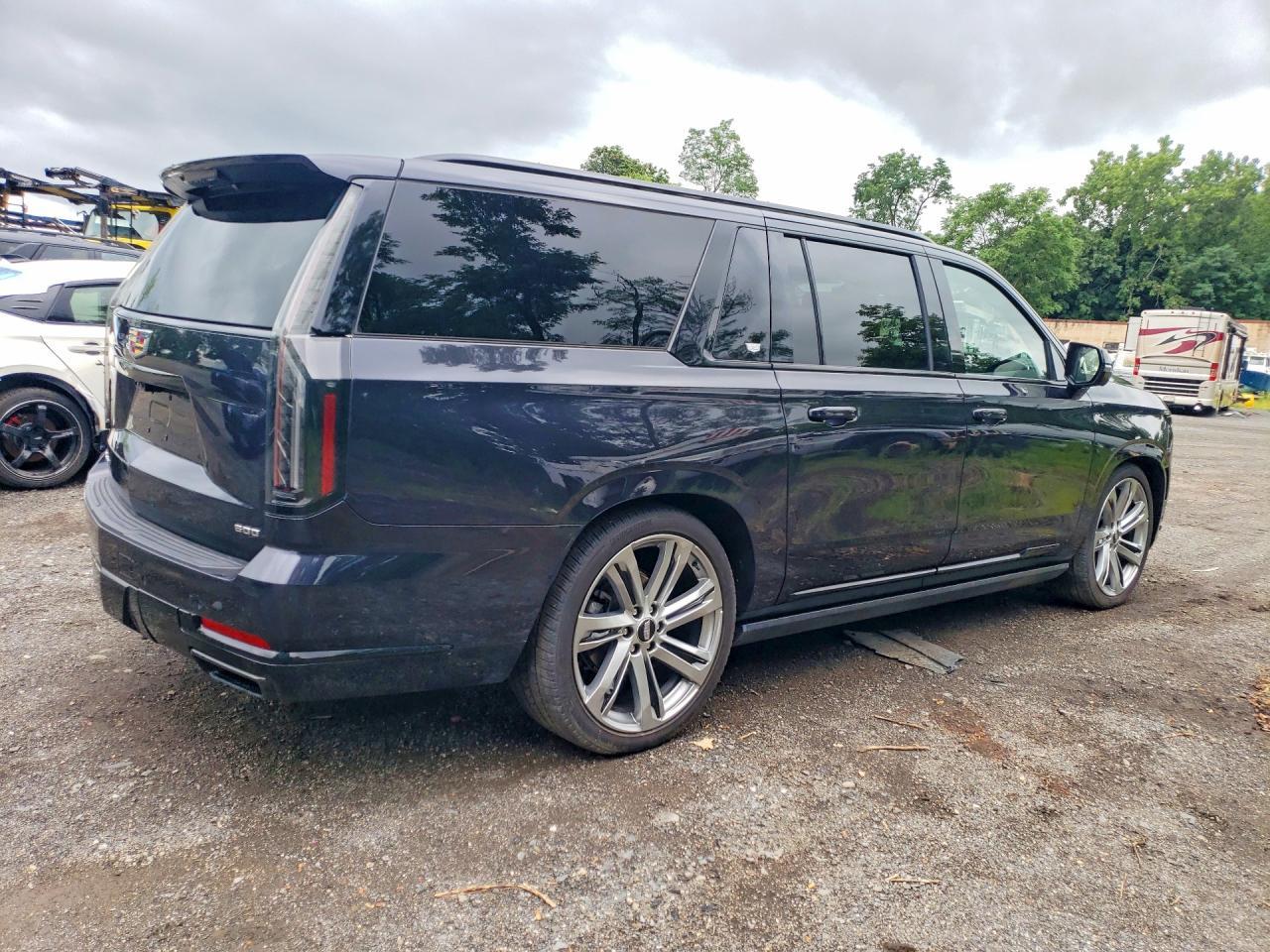 Salvage 2025 Cadillac Escalade Esv Sport