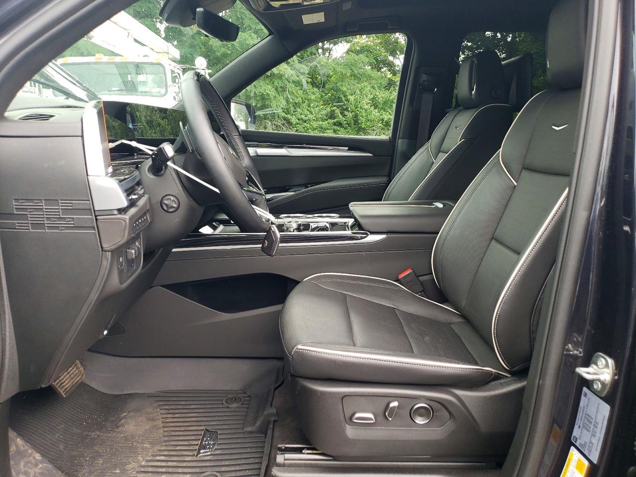 Salvage 2025 Cadillac Escalade Esv Sport