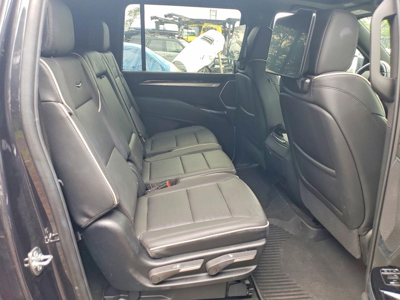 Salvage 2025 Cadillac Escalade Esv Sport