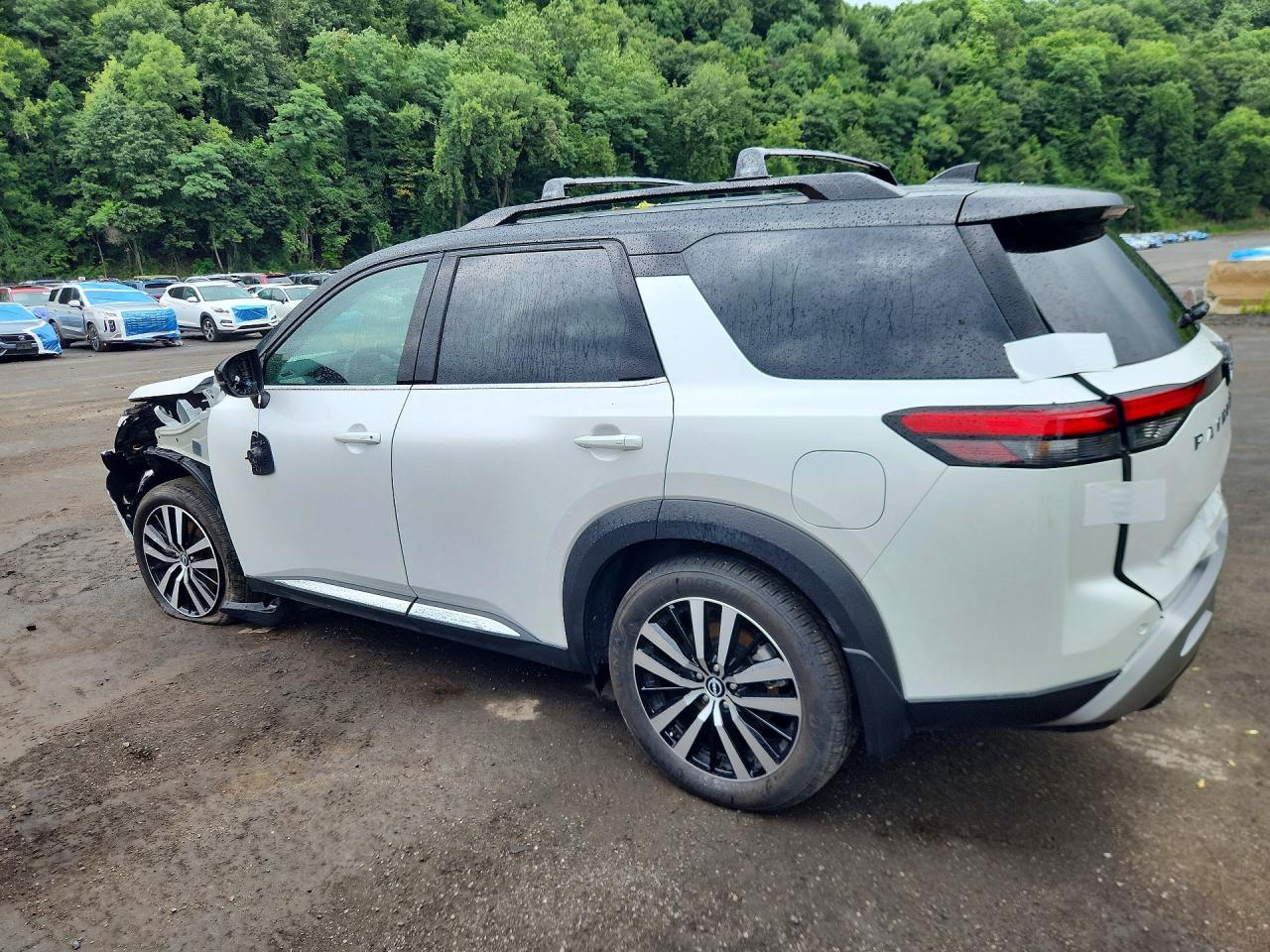 Salvage 2025 Nissan Pathfinder Platinum