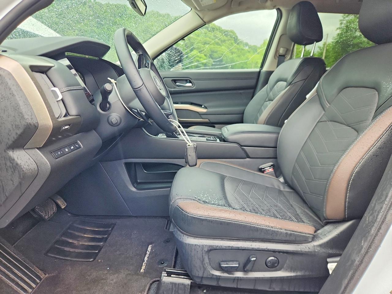 Salvage 2025 Nissan Pathfinder Platinum