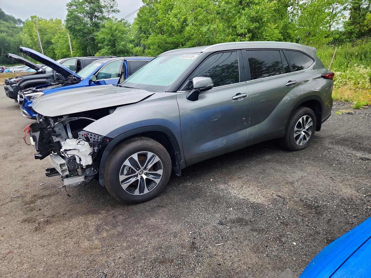 Salvage 2026 Toyota Highlander Xle