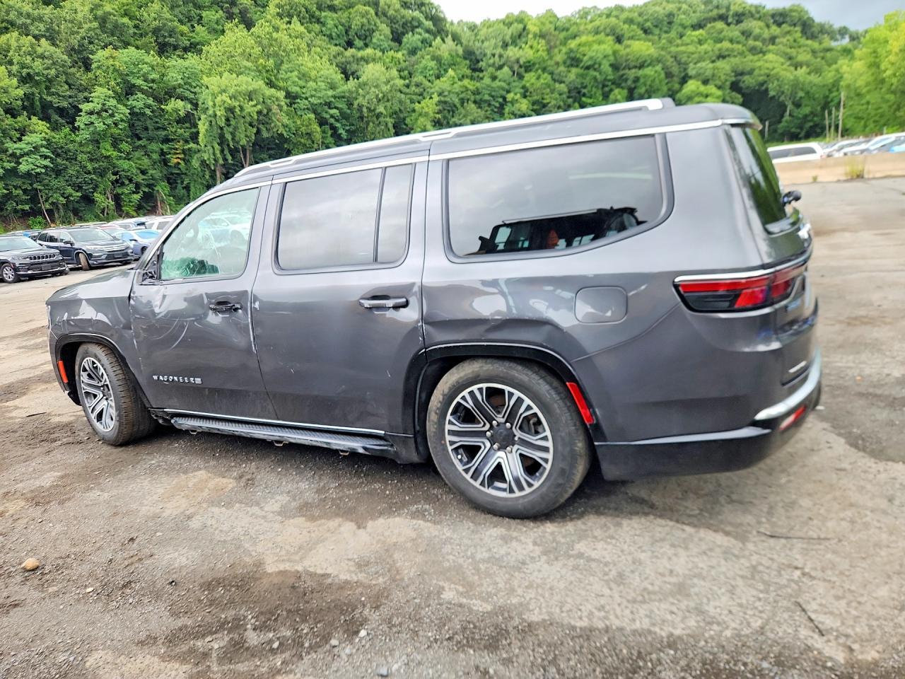 Salvage 2022 Jeep Wagoneer 