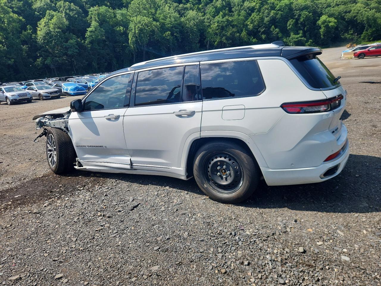 Salvage 2021 Jeep Grand Cherokee L Summit