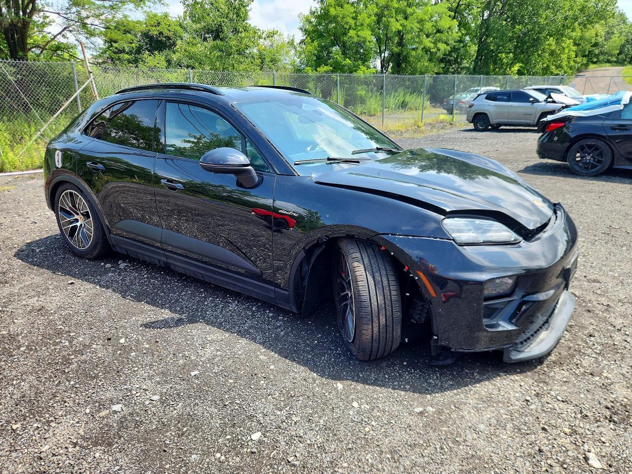 Salvage 2025 Porsche Macan 4s