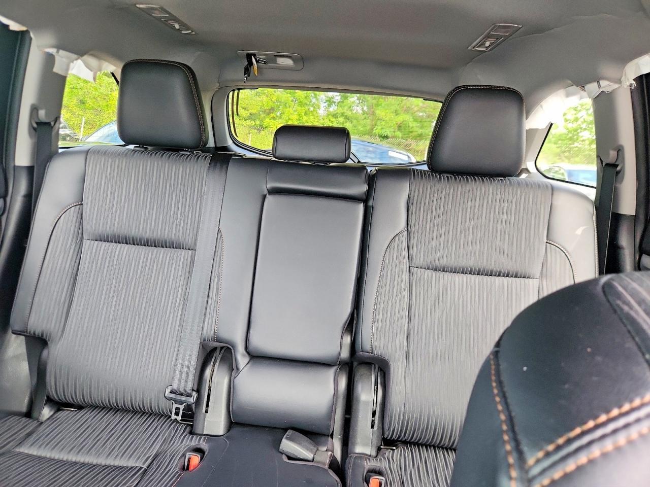 Salvage 2019 Toyota Highlander Le Plus