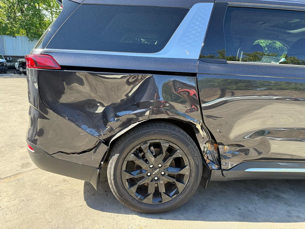 Salvage 2023 Kia Carnival Sx Prestige