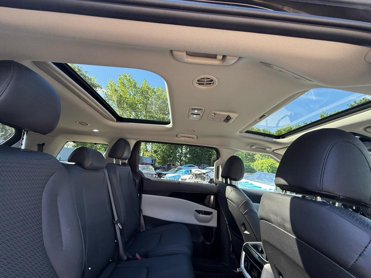 Salvage 2023 Kia Carnival Sx Prestige
