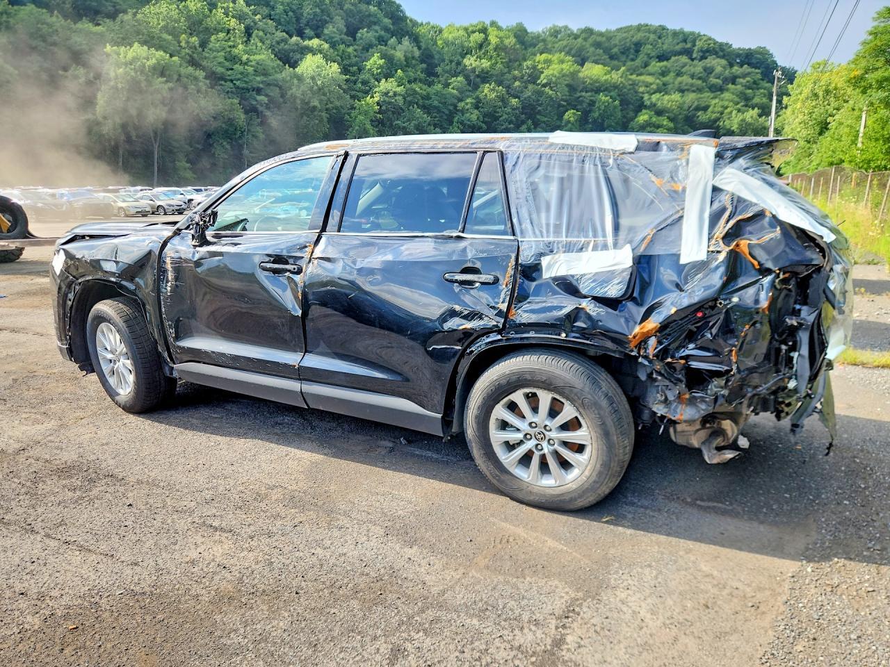 Salvage 2025 Toyota Grand Highlander Xle