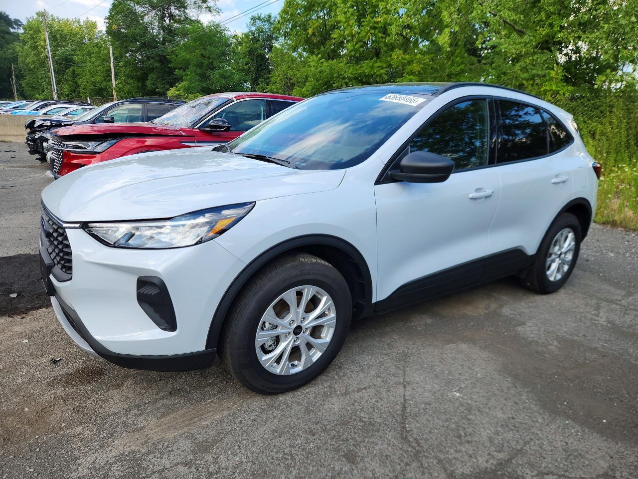 Salvage 2025 Ford Escape Active